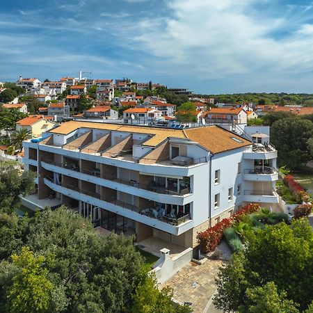Apartment Klara Pjescana Uvala Dış mekan fotoğraf